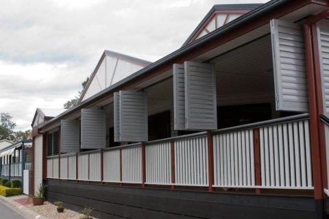 cosmopolitan-shutters-blinds-094