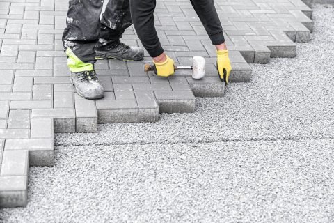 installing-interlock-patio